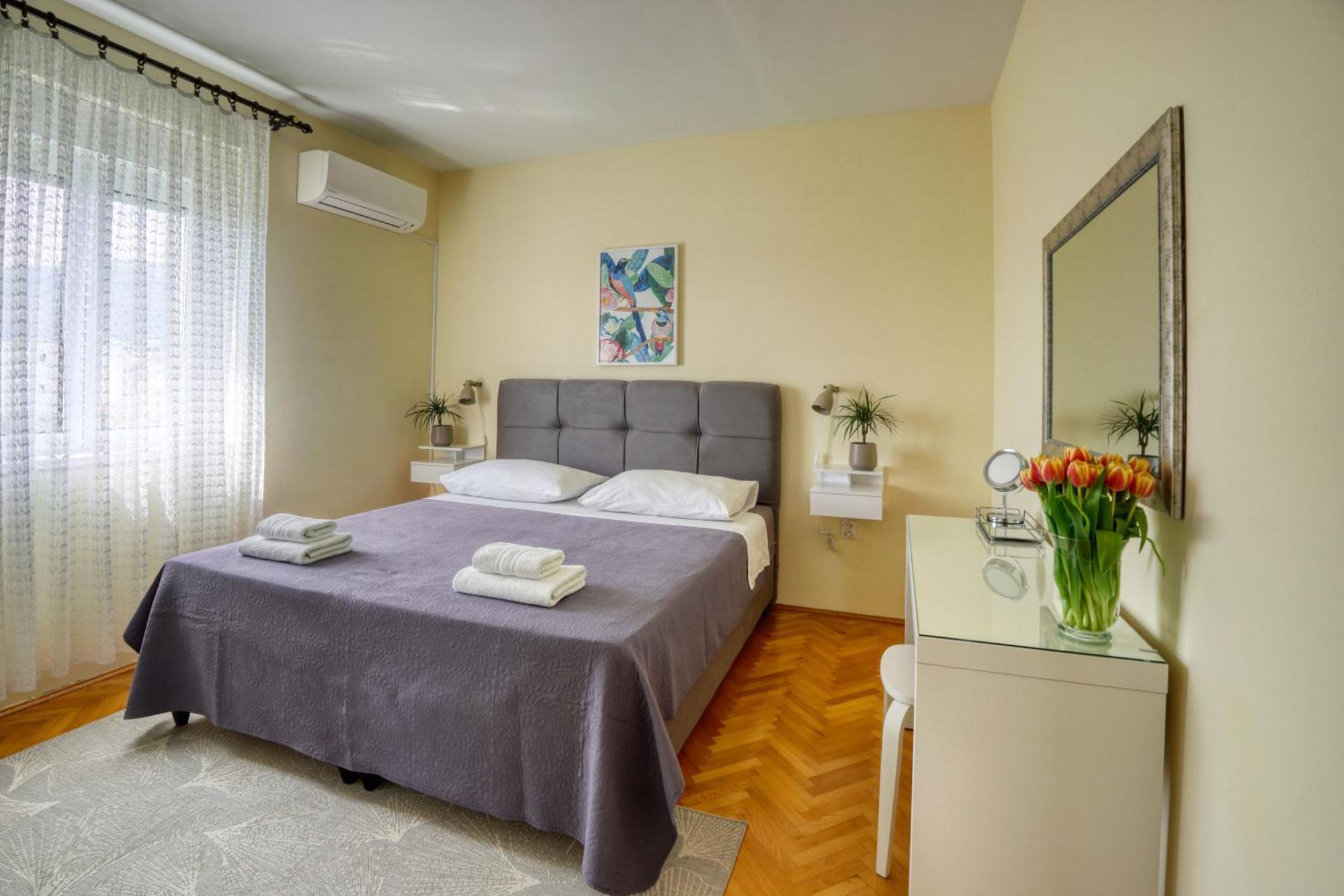 Apartmani Ana 10 Min. Hoda Od Centra Trogira Екстериор снимка